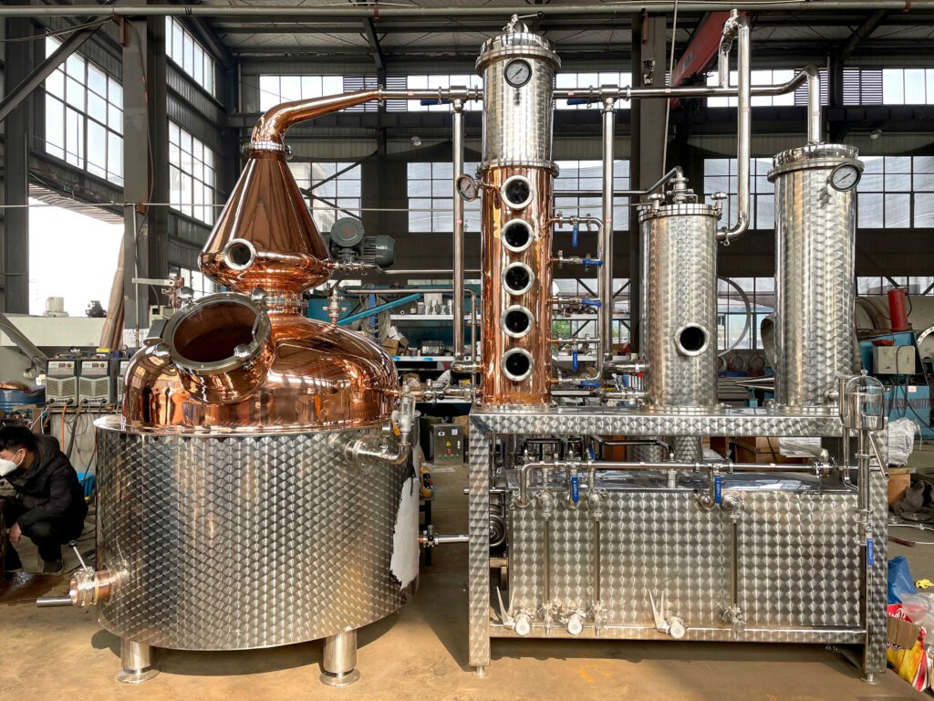 Turnkey Brewery Equipment with CE Certification Used 1500L Distillery Equipment