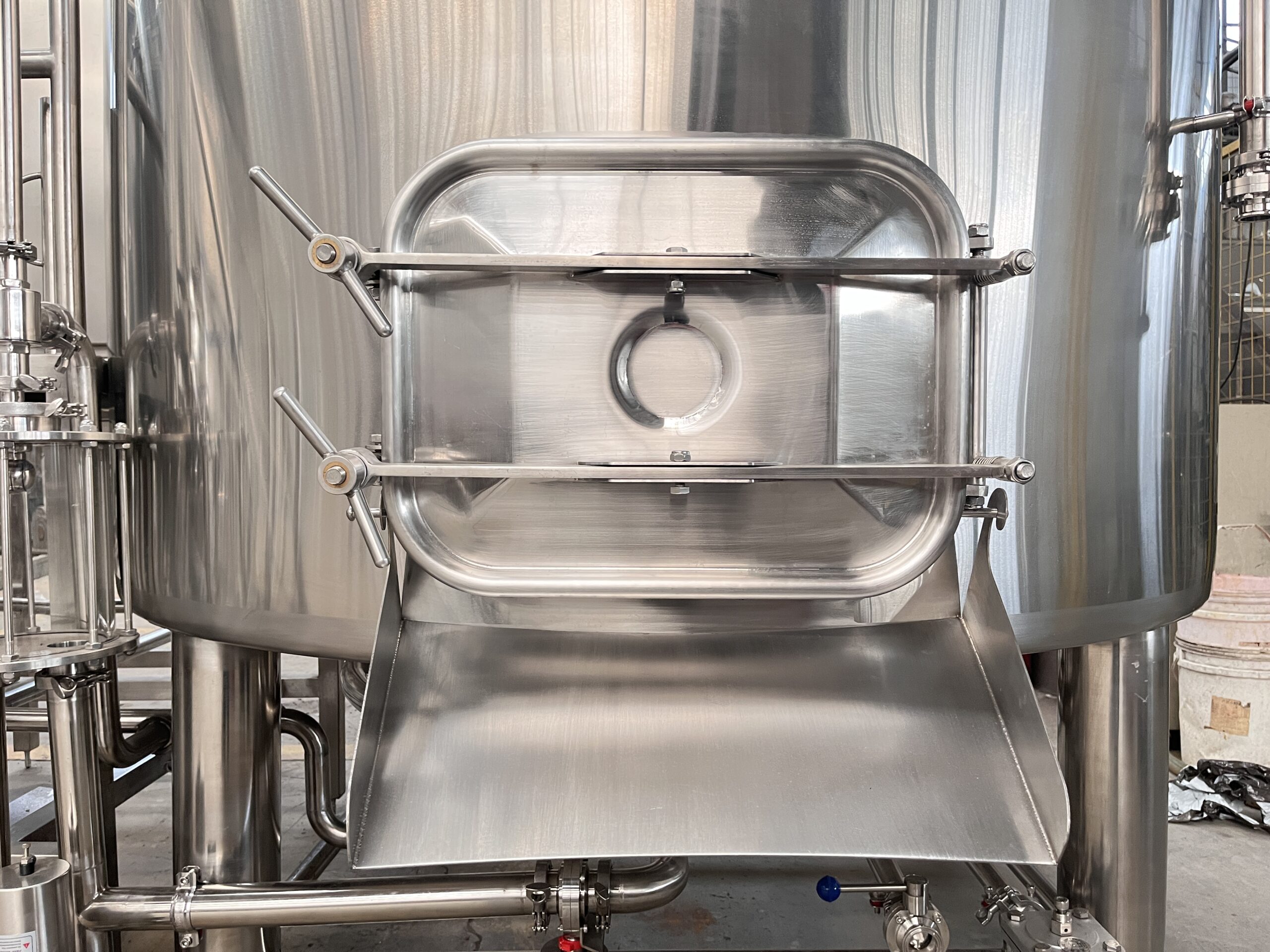 1 7 4 scaled Used 2000L Brewery Equipment