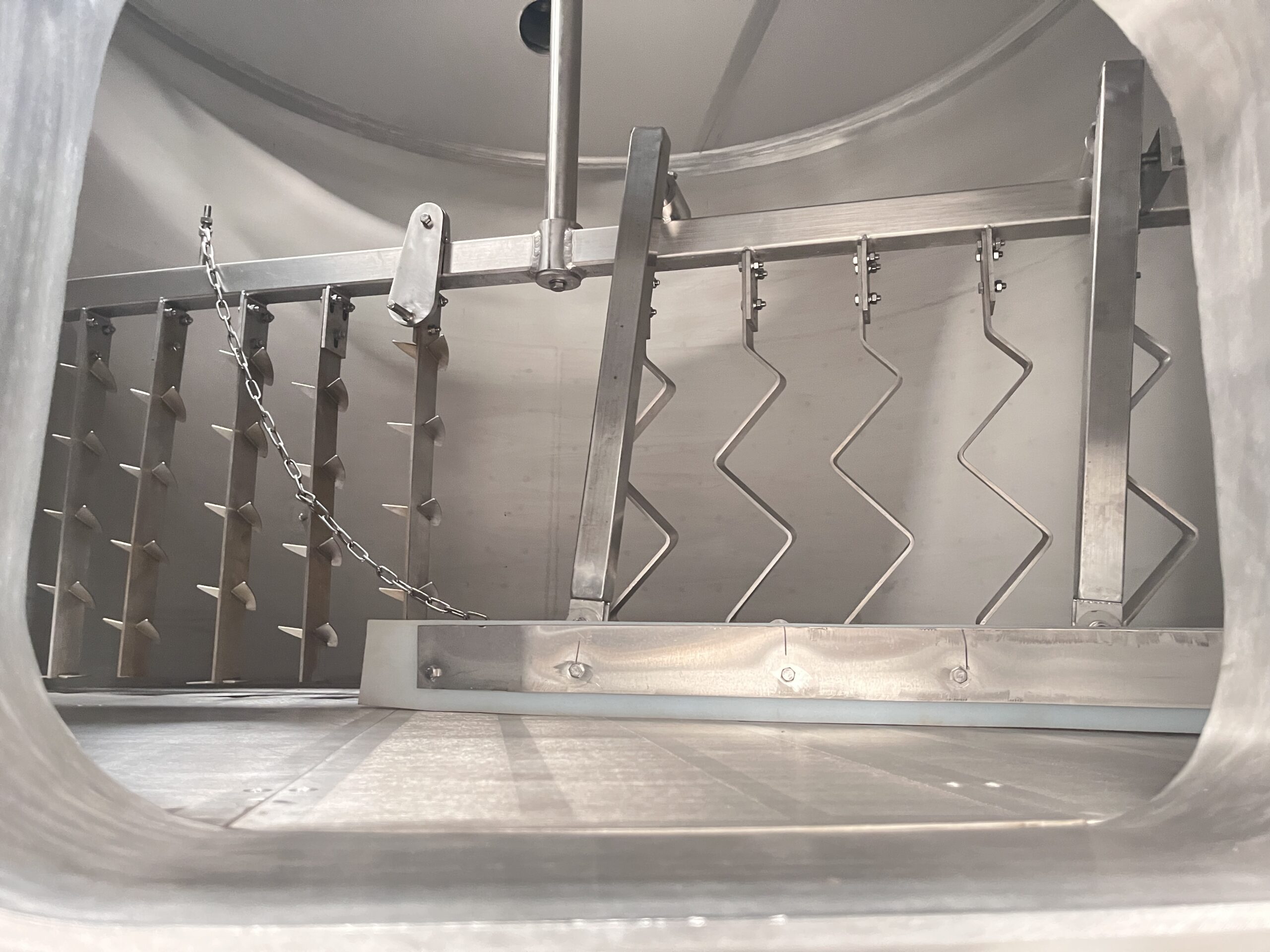 1 8 scaled Used 2000L Brewery Equipment