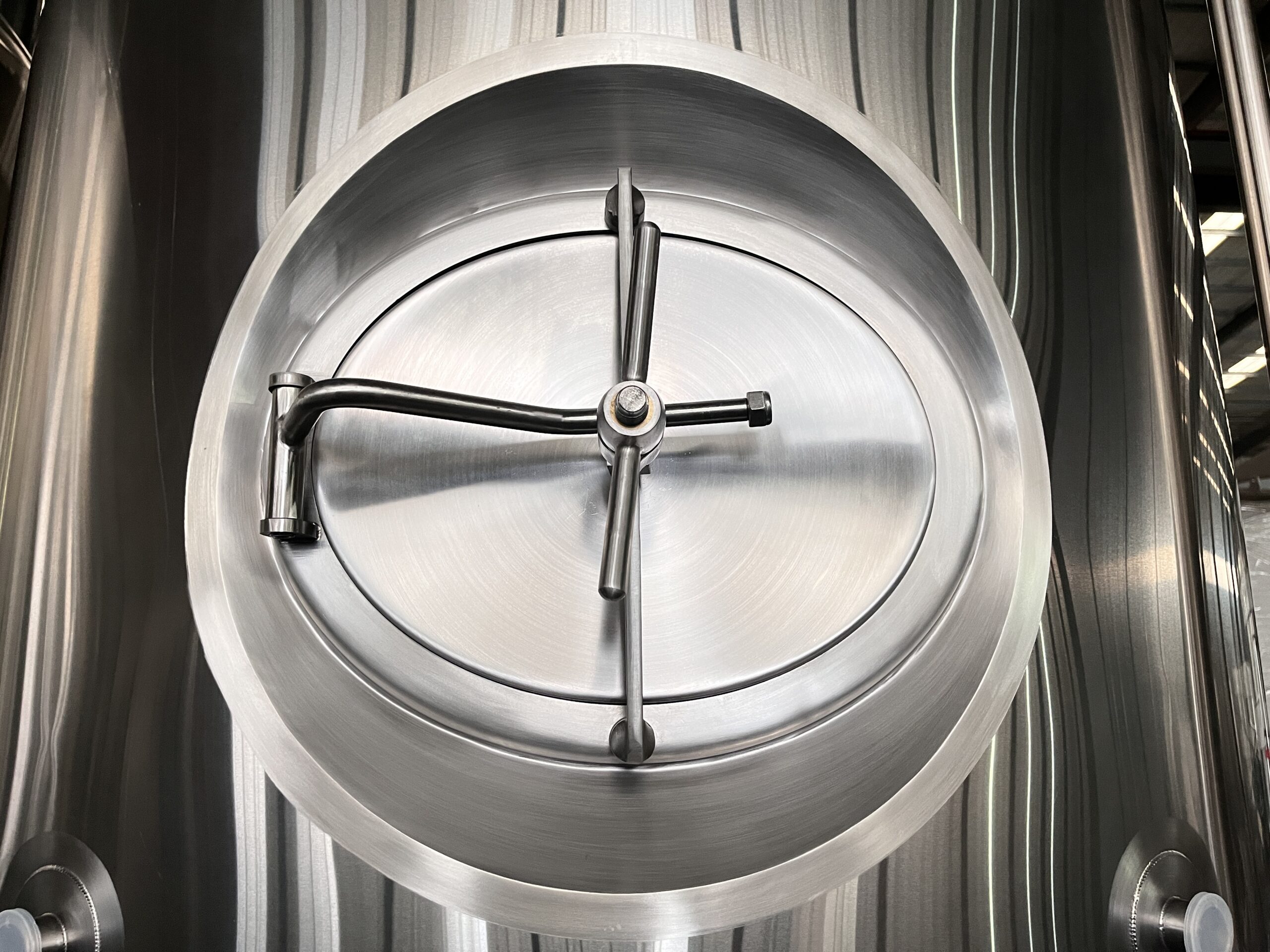 3 5 scaled Used 2000L Brewery Equipment