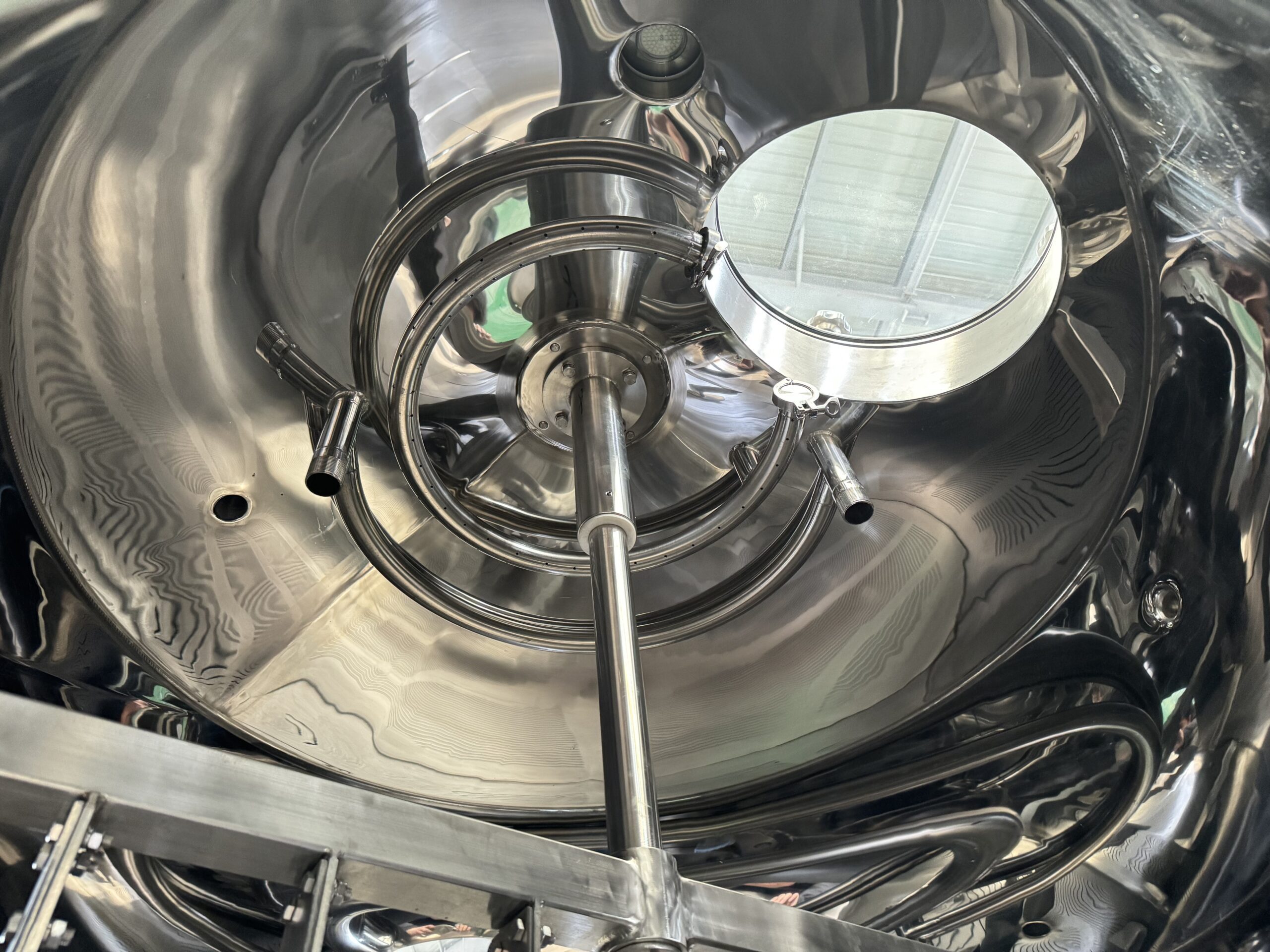 4 28 scaled Used 1000L Brewery Equipment