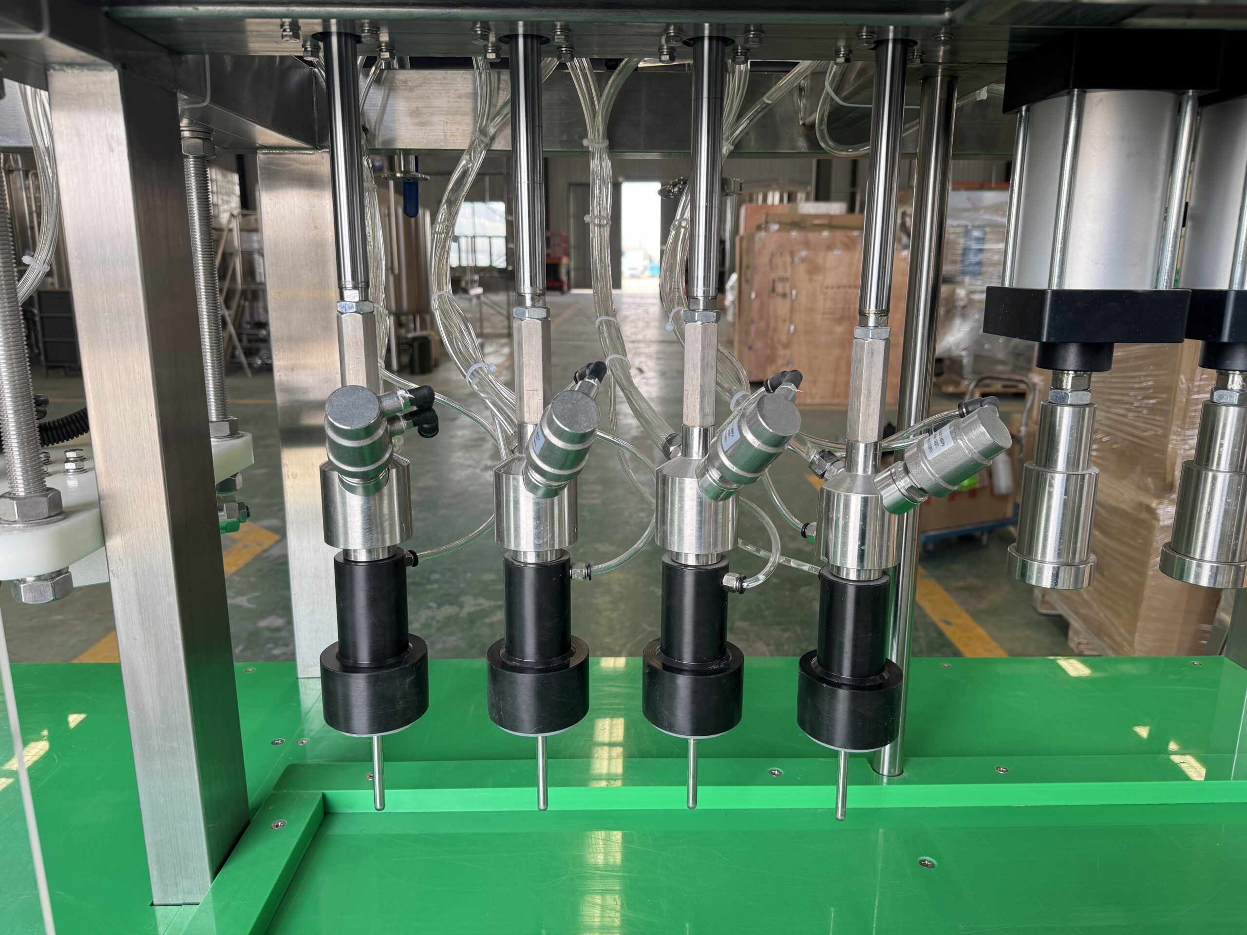 1 5 scaled Bottle&Can Filling, Capping & Sealing Integrated Machine