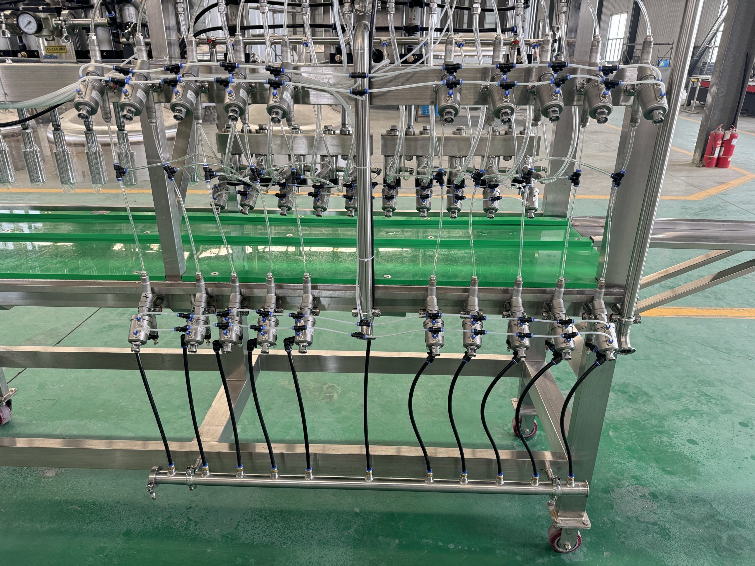 6 5 scaled Semi-Automatic 4/6/8/10 Head Bottle Filling & Capping Machine
