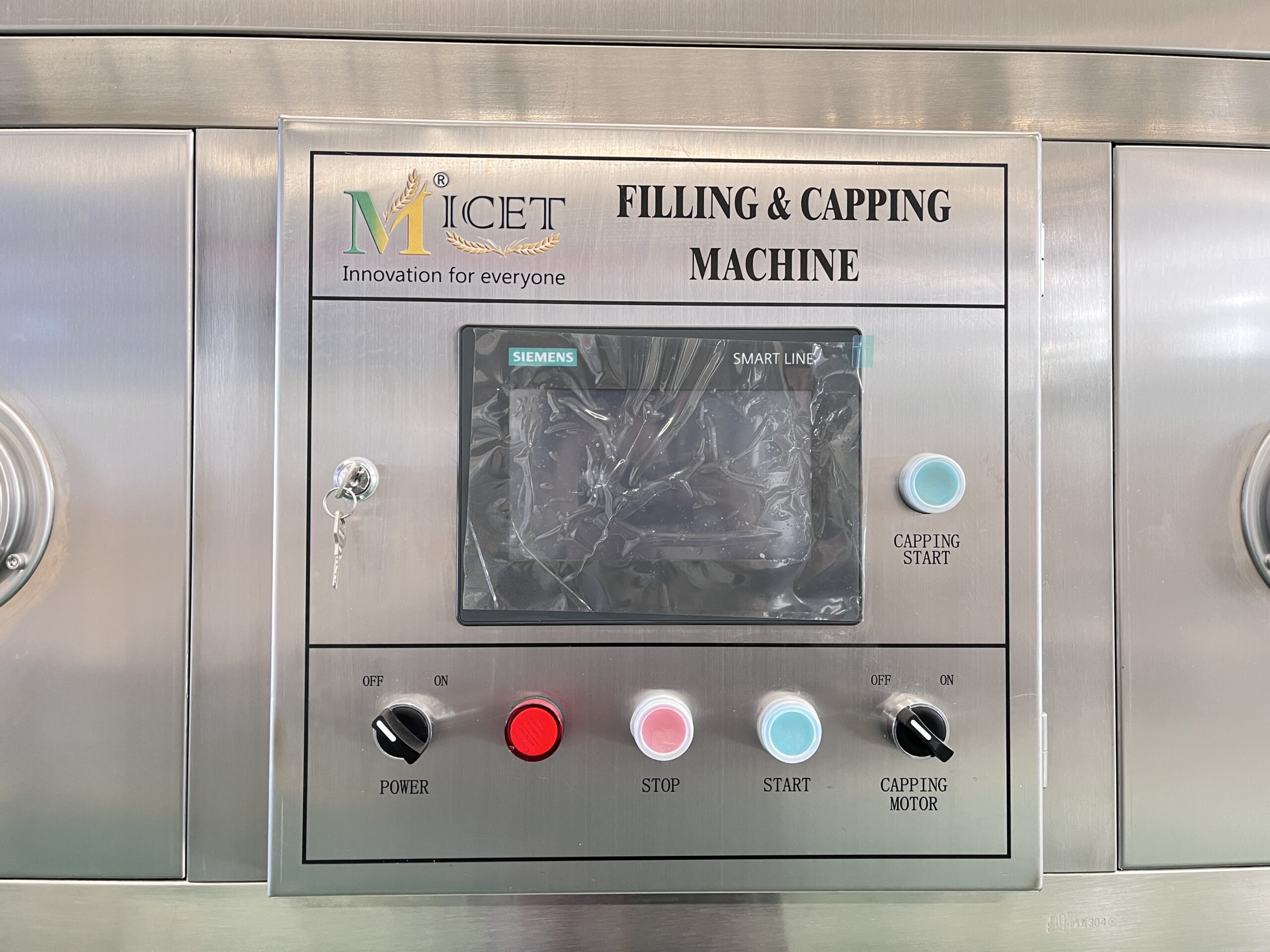 半自动易拉罐罐装封口机 7 scaled 4-Head, 6-Head, 8-Head, and 10-Head Filling Machines