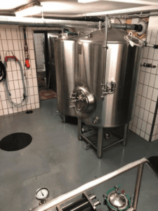 Réservoirs de brasserie de 1000L en Suisse 图片9 4 1000L Brewery tanks in Switzerland