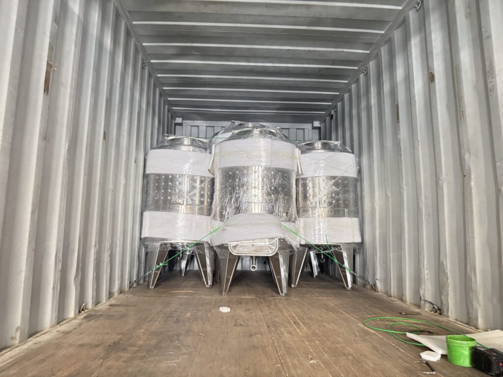 Used Wine Tank Successfully Shipped in Japan 发货 7 Used Wine Tank Successfully Shipped in Japan
