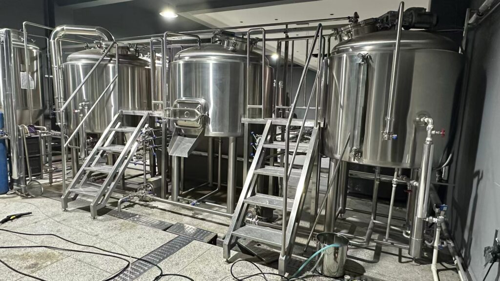 Used 1000L Three-Vessel Craft Beer Brewing Equipment for Sale 微信图片 2026 09 08 125313 340 Used 1000L Three-Vessel Craft Beer Brewing Equipment for Sale