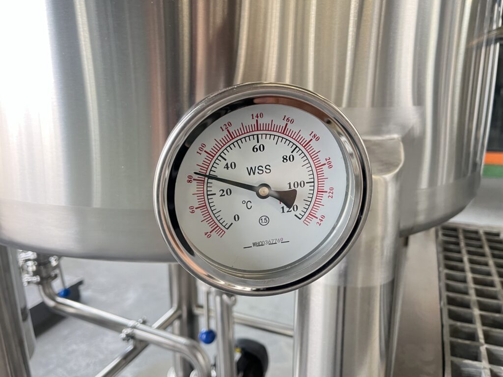 Small beverage fermentation tank for distillery reference